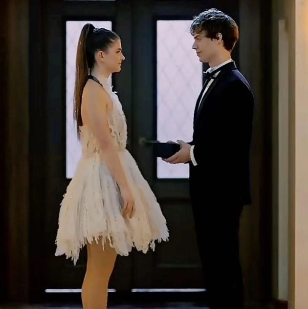 俄剧《穷人笑，富人哭》甜宠玛丽苏剧超清中字无删减