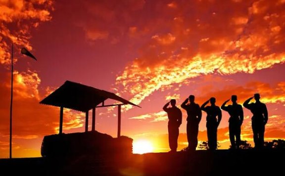 《士兵突击》30集全超清中字