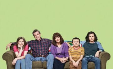 美剧《中产家庭/左右不逢源》1-9季高清中英字幕215全集