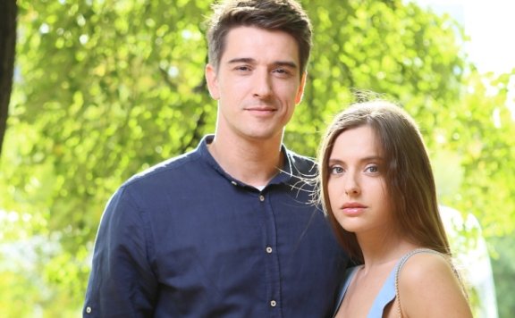 俄剧《天鹅绒季节》超清中字完整版4集全